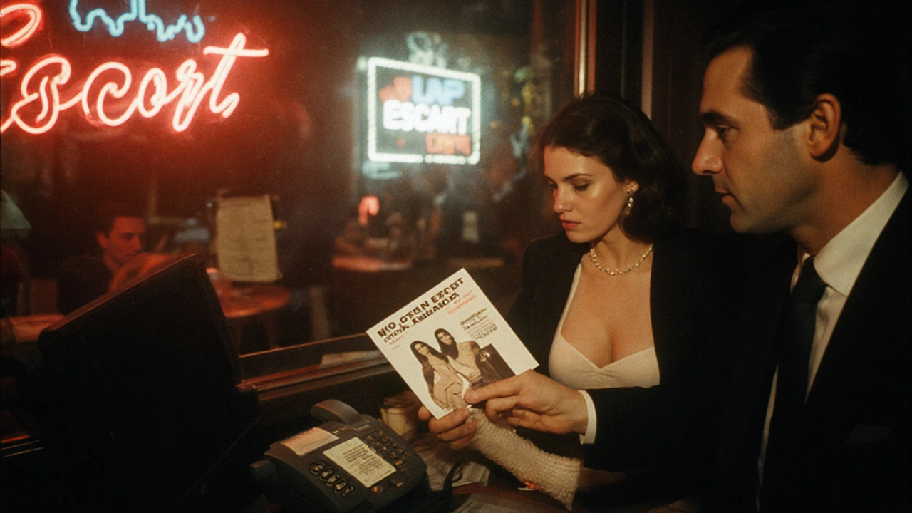 1990&#039;larda Nişantaşı&#039;da bir kadın, bir iş adamına escort broşürü veriyor, arka planda fax makinesi var.