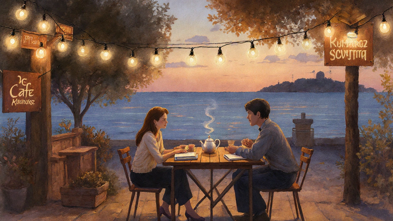 Kumburgaz&#039;da bir kafe&#039;de bir kadın ve bir erkek kitaplarla sohbet ediyor.